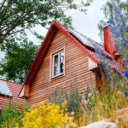In Mit Garten, Cleaning Included Tatil Evi *
